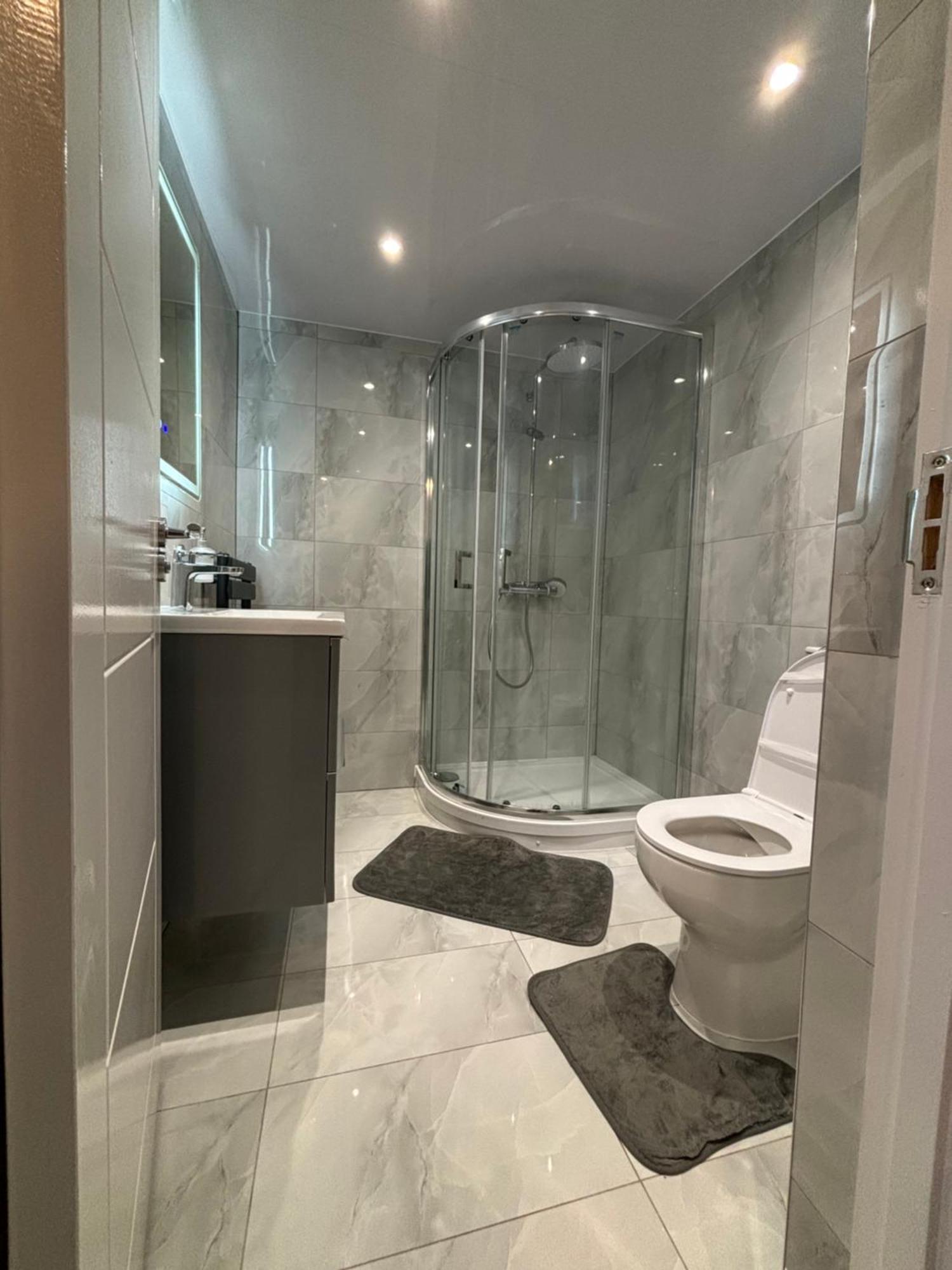 היי וויקומב Newly Build 2Br Property With Free Parking מראה חיצוני תמונה